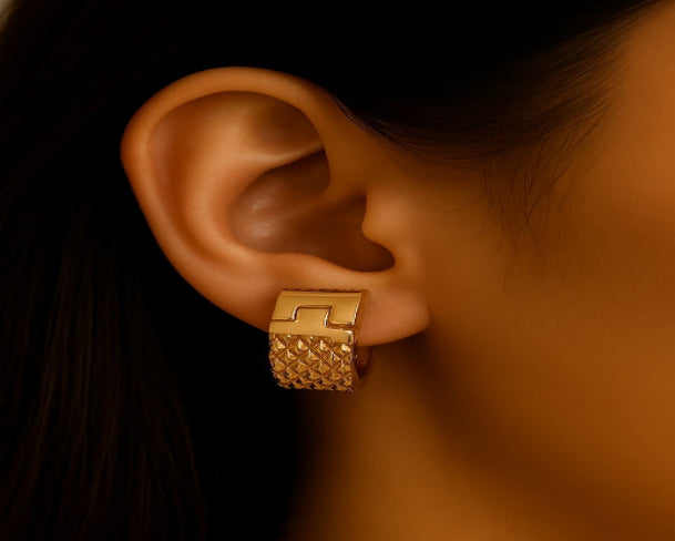 Small Golden Ring with Brick Design