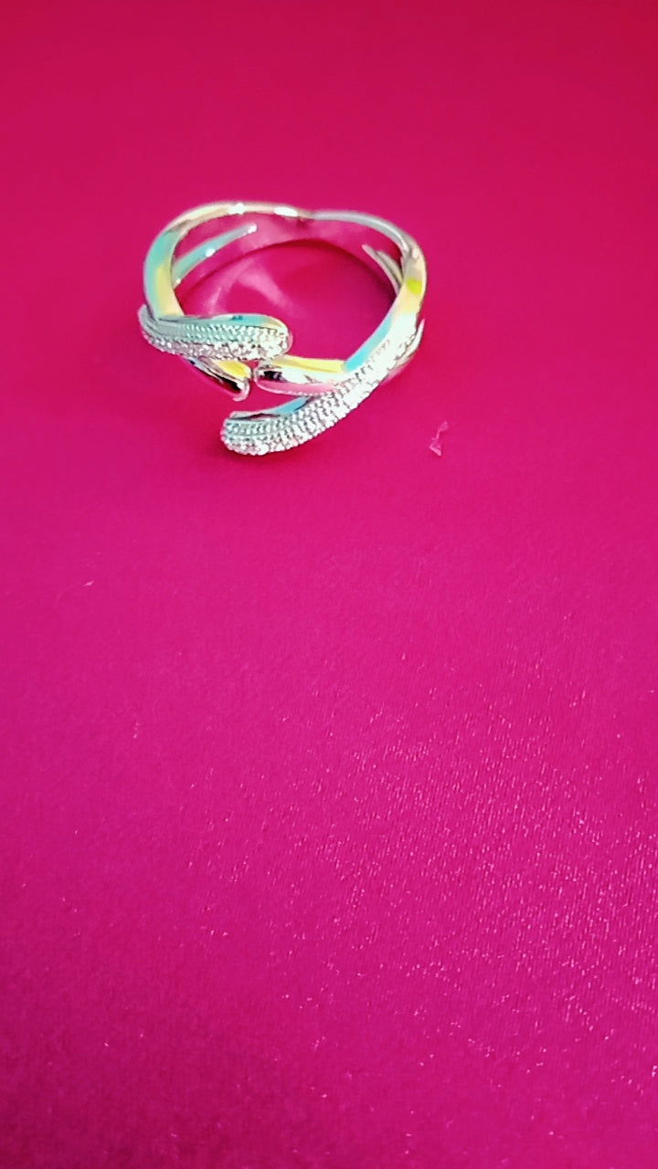 Beautiful Criss cross Engagement Ring