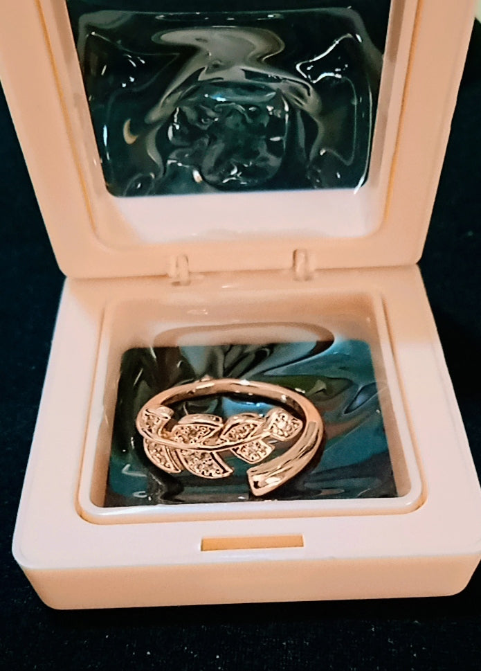 Beautiful Finger leaf Ring