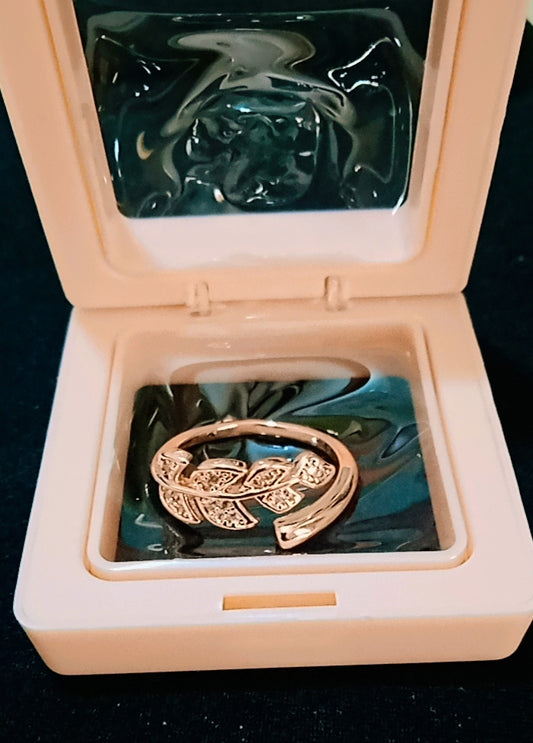 Beautiful Finger leaf Ring